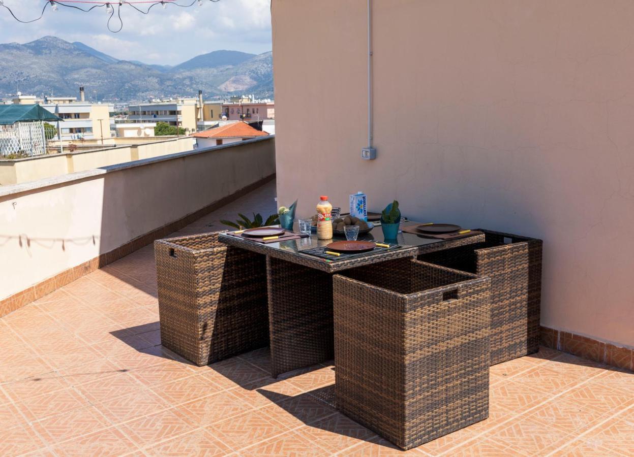 Incantevole Attico 1Minuto Dal Mare Wifi Netflix Terracina Buitenkant foto